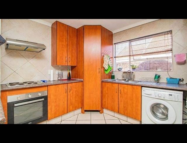 2 BEDROOM CLUSTER FOR SALE IN BONAERO PARK
